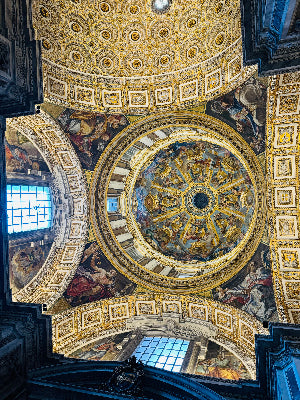 St. Peter’s Basilica and vibrant Trastevere streets captured in one day — blending Vatican grandeur with the colorful, lively charm of local Roman life.