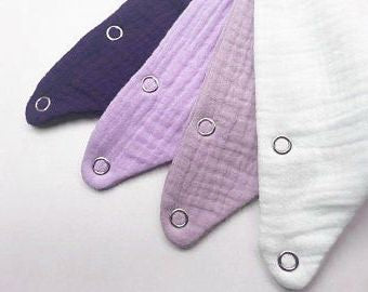 Lot de 3, 5, 7 ou 10 bavoirs pour bébé imperméables à trois couches, bandana personnalisé brodé à la main, coffret cadeau de bavoirs en mousseline de coton biologique respectueux de l'environnement