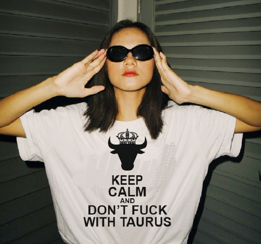 Restez calme et ne vous frottez pas au Taureau l Signe du zodiaque Taureau Faits sur l'équipe mondiale T-shirt l Sweat-shirt l Sweat à capuche