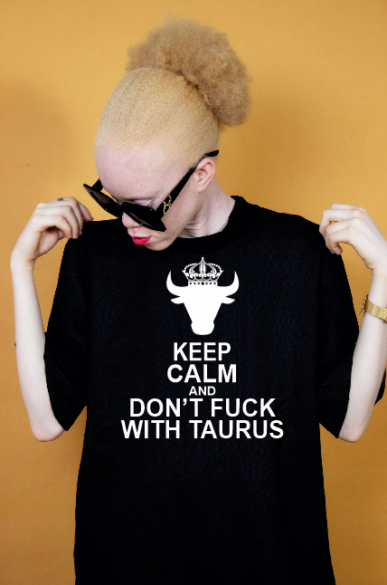 Restez calme et ne vous frottez pas au Taureau l Signe du zodiaque Taureau Faits sur l'équipe mondiale T-shirt l Sweat-shirt l Sweat à capuche