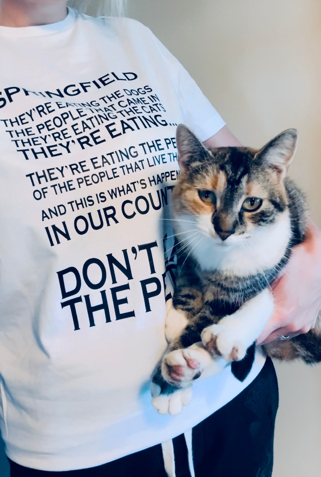 T-shirt « Ne mangez pas les animaux de compagnie ! » – Édition élection présidentielle 2024