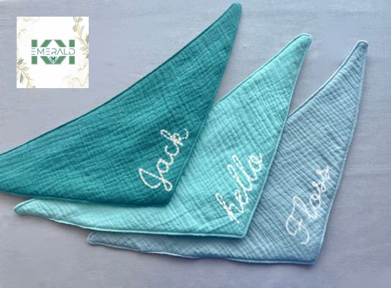 Lot de 3, 5, 7 ou 10 bavoirs pour bébé imperméables à trois couches, bandana personnalisé brodé à la main, coffret cadeau de bavoirs en mousseline de coton biologique respectueux de l'environnement