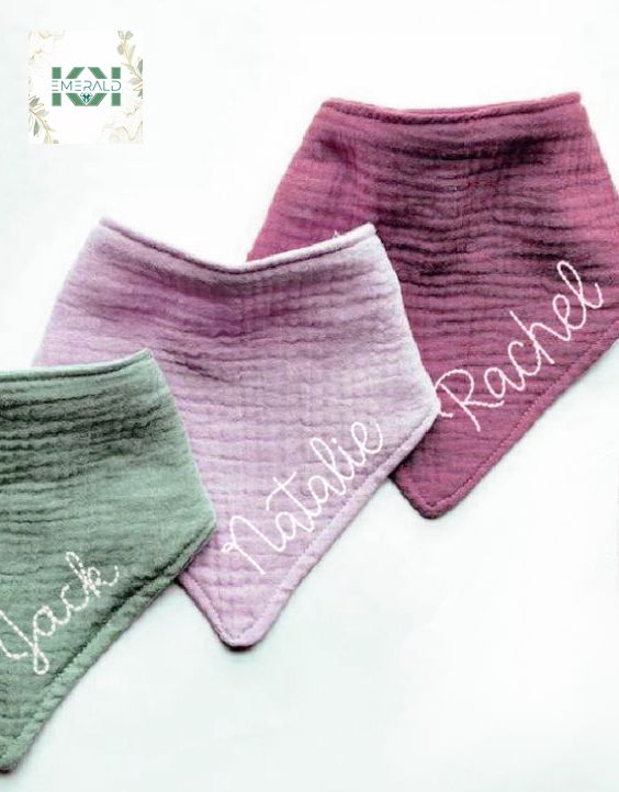 Lot de 3, 5, 7 ou 10 bavoirs pour bébé imperméables à trois couches, bandana personnalisé brodé à la main, coffret cadeau de bavoirs en mousseline de coton biologique respectueux de l'environnement