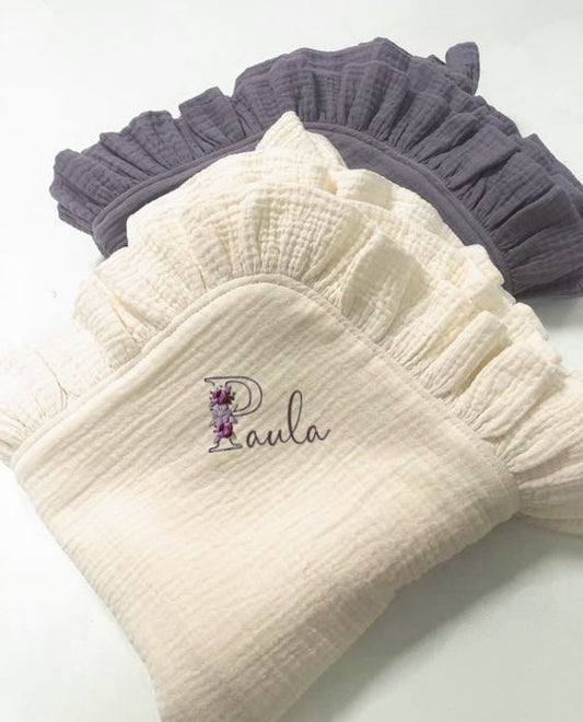 Manta envolvente personalizada para bebé recién nacido bordada a mano con volantes